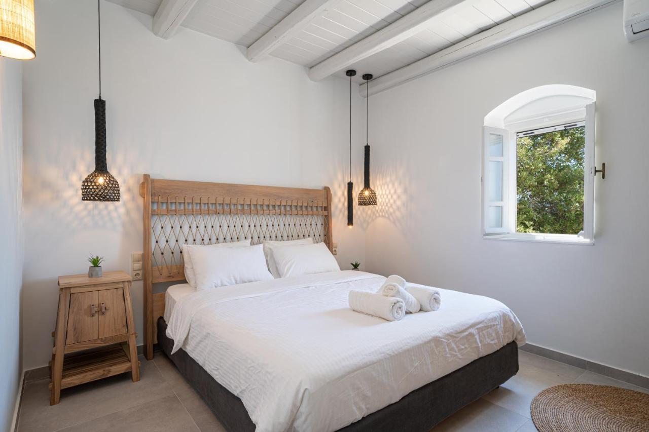 Blue Horizon Cottages Tzamarelata エクステリア 写真